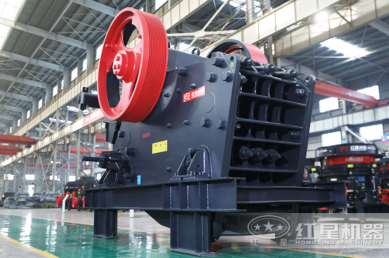 顎式碎石機(jī)圖片 顎式碎石機(jī)圖片