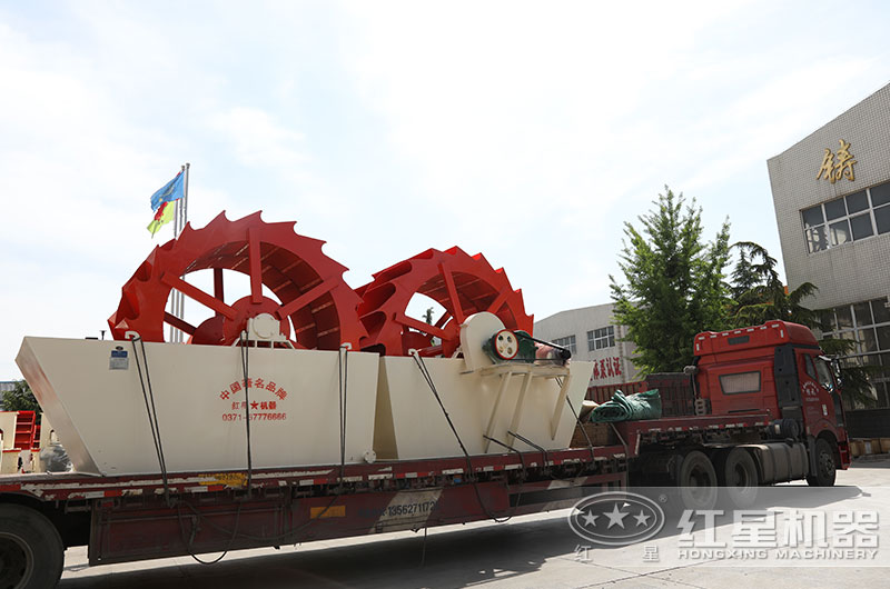 2臺設(shè)備裝車發(fā)貨 2臺設(shè)備裝車發(fā)貨