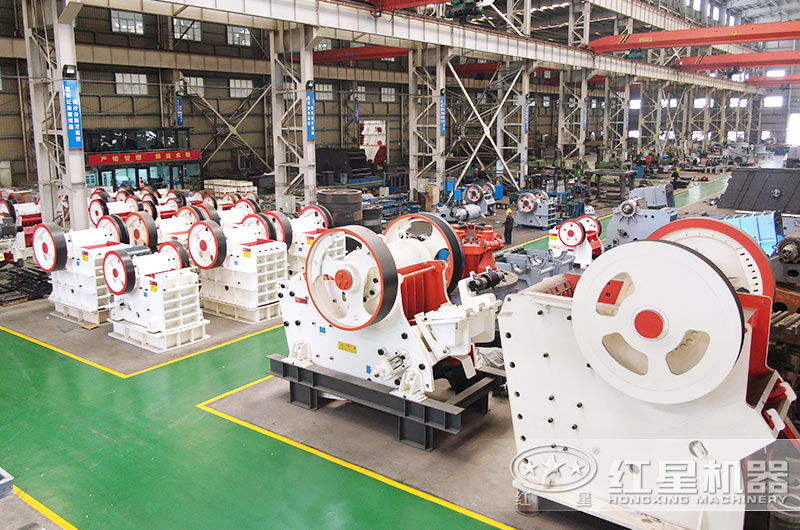 歐版鄂破機(jī)生產(chǎn)車(chē)間，各種型號(hào)