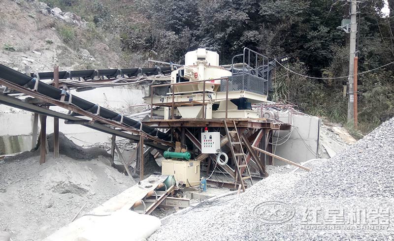 機制砂設備現(xiàn)場作業(yè)圖