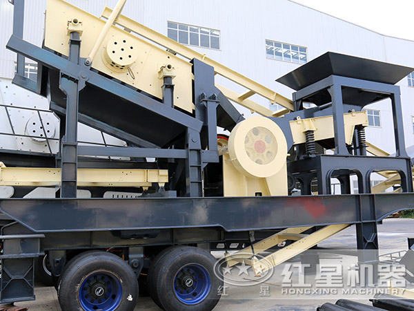機(jī)動性能超高的移動破碎站展示