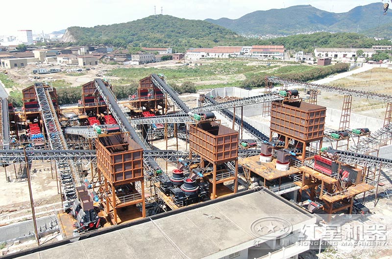 大型采石場生產(chǎn)現(xiàn)場圖片 大型采石場生產(chǎn)現(xiàn)場圖片