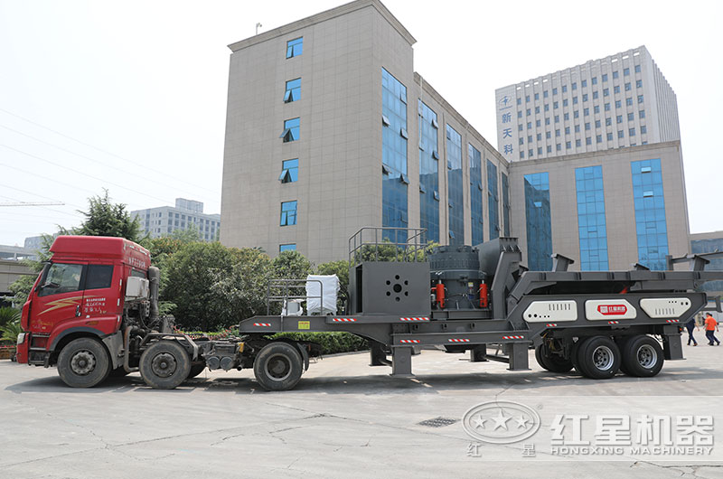 移動破碎機直接開往客戶現(xiàn)場 移動破碎機直接開往客戶現(xiàn)場