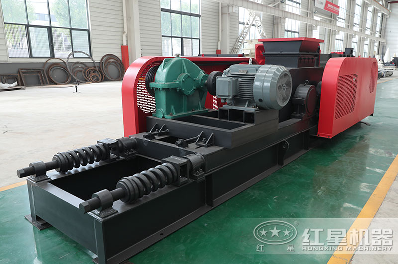 對(duì)輥式制砂機(jī)圖片 對(duì)輥式制砂機(jī)圖片