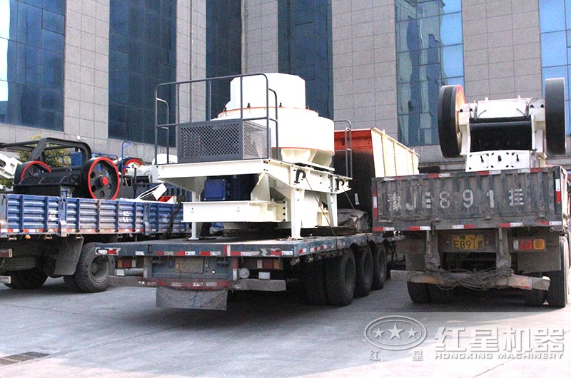 鋼渣破碎機設備發(fā)貨現(xiàn)場 鋼渣破碎機設備發(fā)貨現(xiàn)場