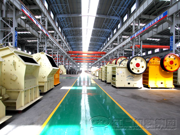 顎式破碎機生產(chǎn)車間