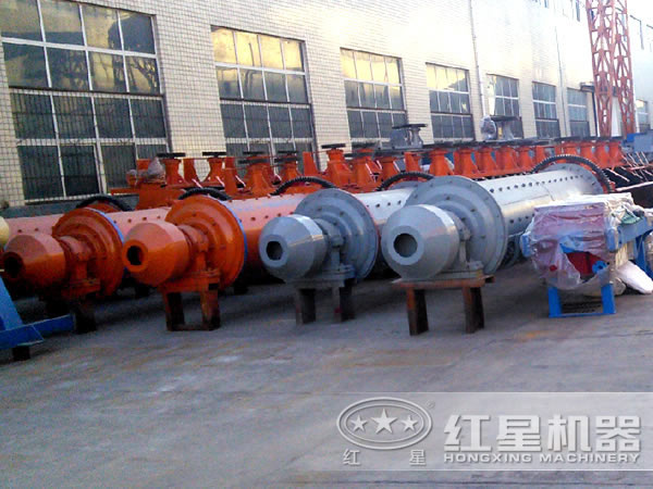 不同型號的球磨機設備