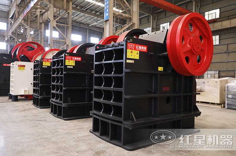 顎式破碎機(jī)圖片 顎式破碎機(jī)圖片