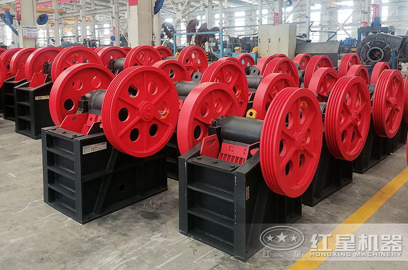 小型沙石破碎機(jī)圖片 小型沙石破碎機(jī)圖片