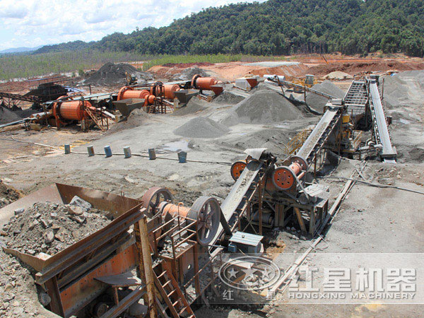 球磨機現(xiàn)場工作圖 球磨機現(xiàn)場工作圖