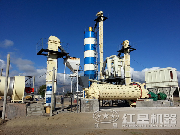 陶瓷球磨機(jī)現(xiàn)場(chǎng)工作圖 陶瓷球磨機(jī)現(xiàn)場(chǎng)工作圖