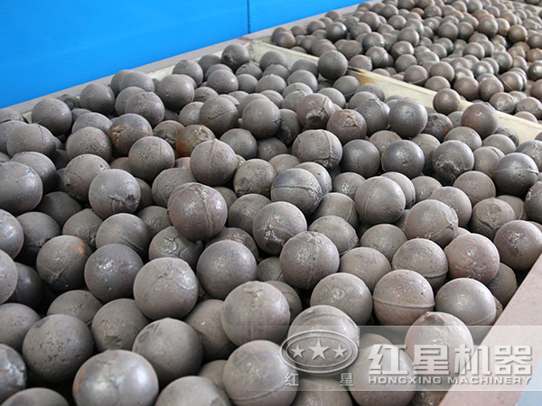 球磨機的鋼球介質圖 球磨機的鋼球介質圖