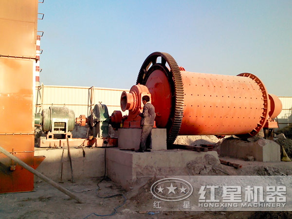 棒磨機(jī)現(xiàn)場(chǎng)操作圖 棒磨機(jī)現(xiàn)場(chǎng)操作圖