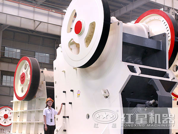 紅星機(jī)器顎式破碎機(jī)展示 紅星機(jī)器顎式破碎機(jī)展示