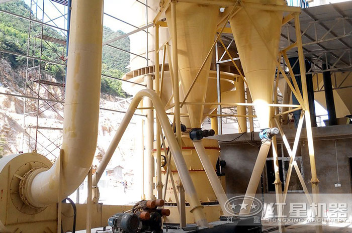 自動化生產(chǎn)磨粉機加工現(xiàn)場 自動化生產(chǎn)磨粉機加工現(xiàn)場