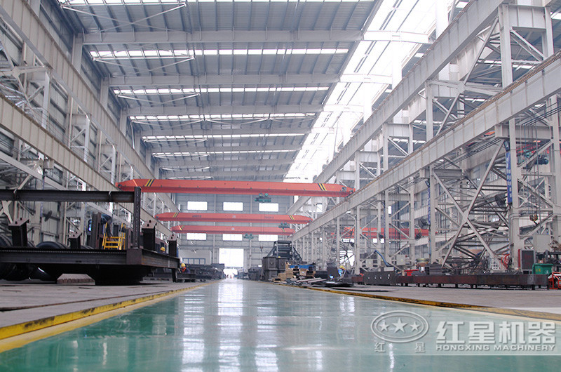 紅星機器移動粉石、沙機生產(chǎn)車間