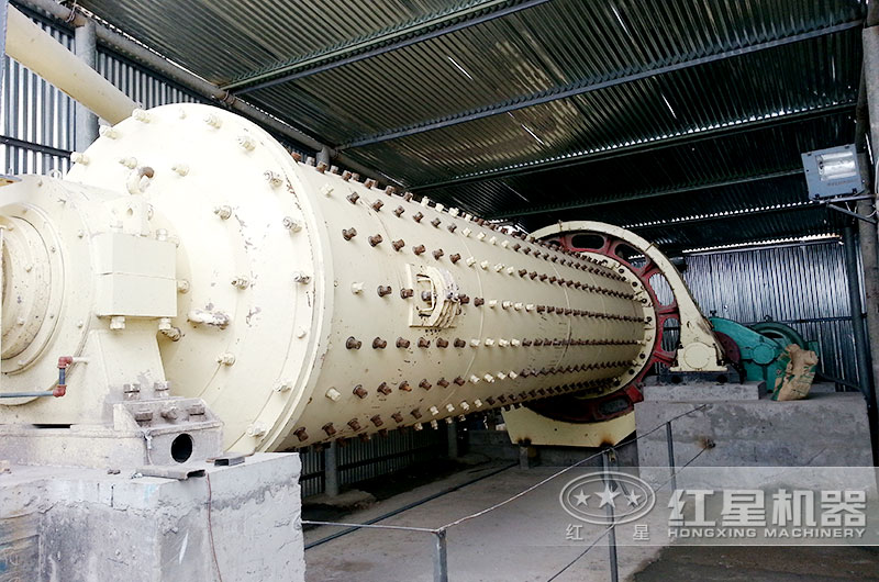 時(shí)產(chǎn)200噸石子球磨機(jī) 時(shí)產(chǎn)200噸石子球磨機(jī)