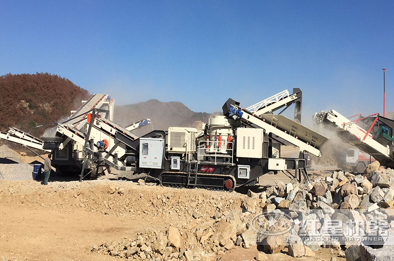 履帶式液壓驅(qū)動破碎站作業(yè)現(xiàn)場 履帶式液壓驅(qū)動破碎站作業(yè)現(xiàn)場