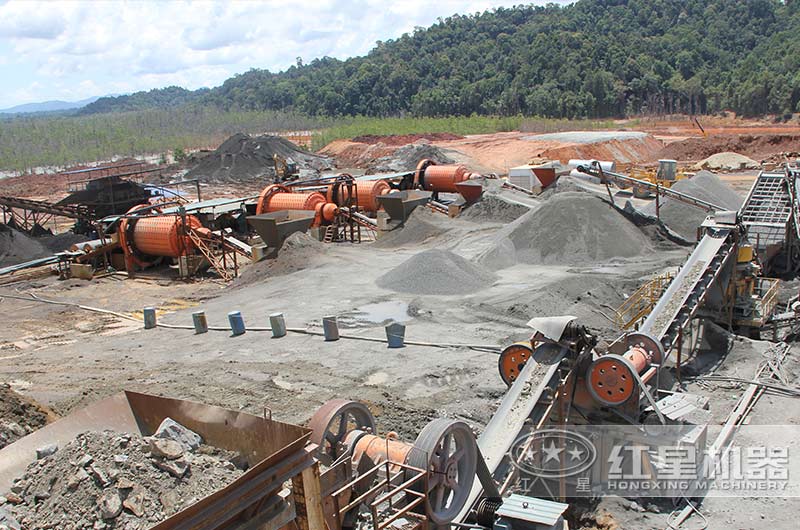 鋼球球磨機(jī)用戶現(xiàn)場(chǎng) 鋼球球磨機(jī)用戶現(xiàn)場(chǎng)