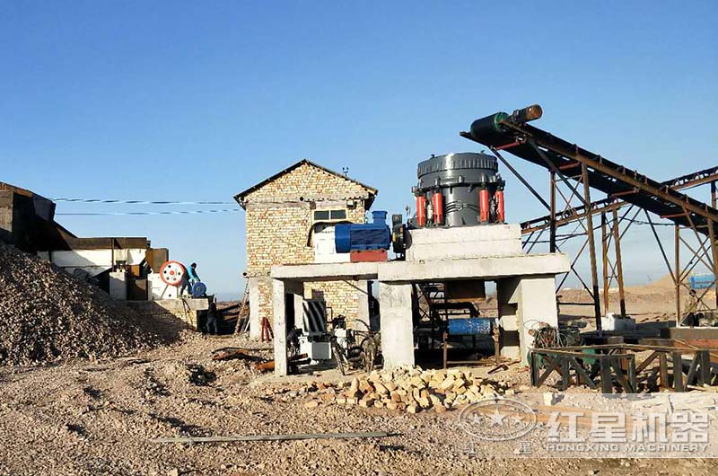 河卵石制砂生產(chǎn)現(xiàn)場 河卵石制砂生產(chǎn)現(xiàn)場