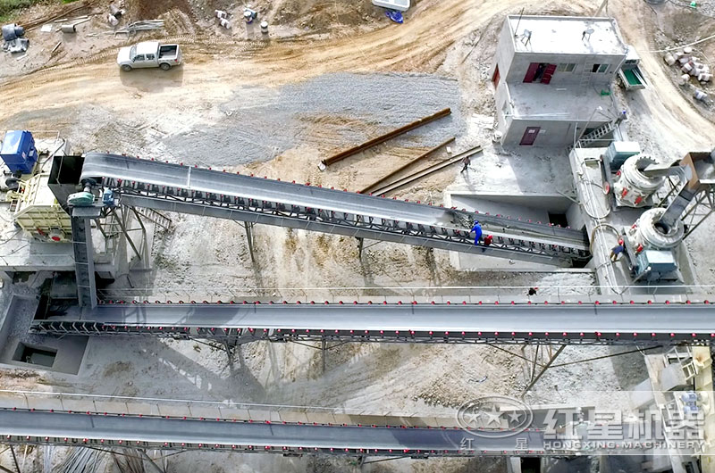 大型破碎機設備生產(chǎn)現(xiàn)場 大型破碎機設備生產(chǎn)現(xiàn)場