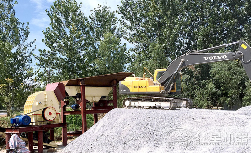 錘式破碎機(jī) 錘式破碎機(jī)