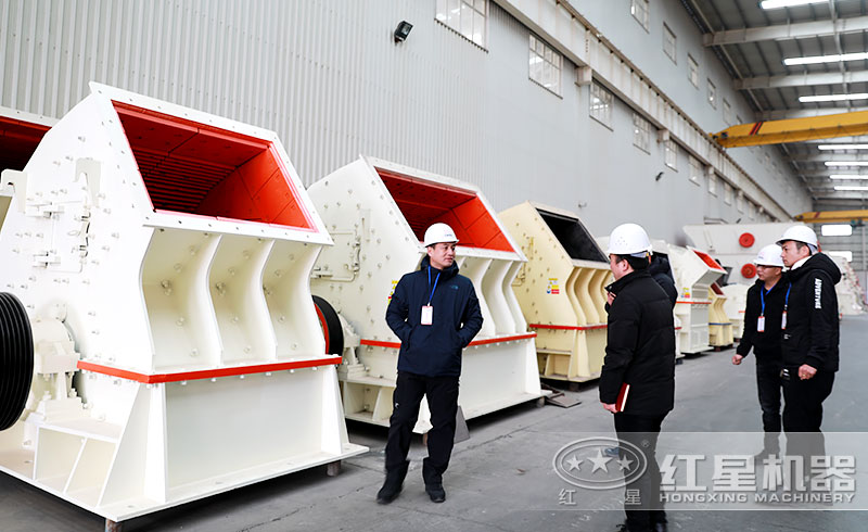 客戶來(lái)廠參觀錘破 客戶來(lái)廠參觀錘破