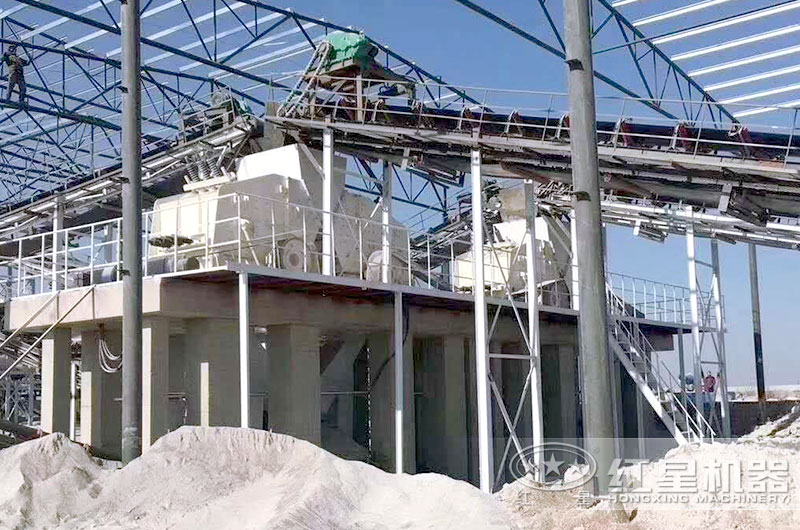 反擊破碎機生產(chǎn)現(xiàn)場實拍 反擊破碎機生產(chǎn)現(xiàn)場實拍