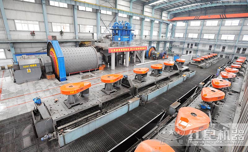 球磨機(jī)生產(chǎn)現(xiàn)場 球磨機(jī)生產(chǎn)現(xiàn)場