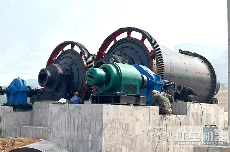 濕式球磨機(jī)生產(chǎn)現(xiàn)場(chǎng) 濕式球磨機(jī)生產(chǎn)現(xiàn)場(chǎng)