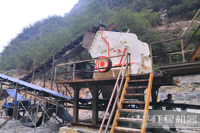 時產(chǎn)500噸反擊破工作現(xiàn)場圖片 時產(chǎn)500噸反擊破工作現(xiàn)場圖片