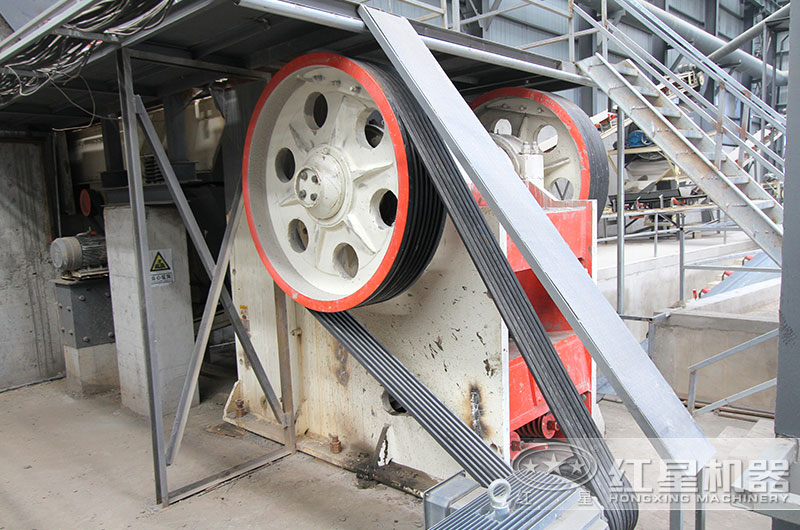 六九破碎機(jī)現(xiàn)場圖 六九破碎機(jī)現(xiàn)場圖