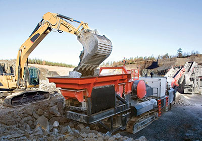 四川鐵礦石移動破碎現(xiàn)場